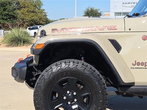 Used 2020 Jeep Gladiator Mojave image 5