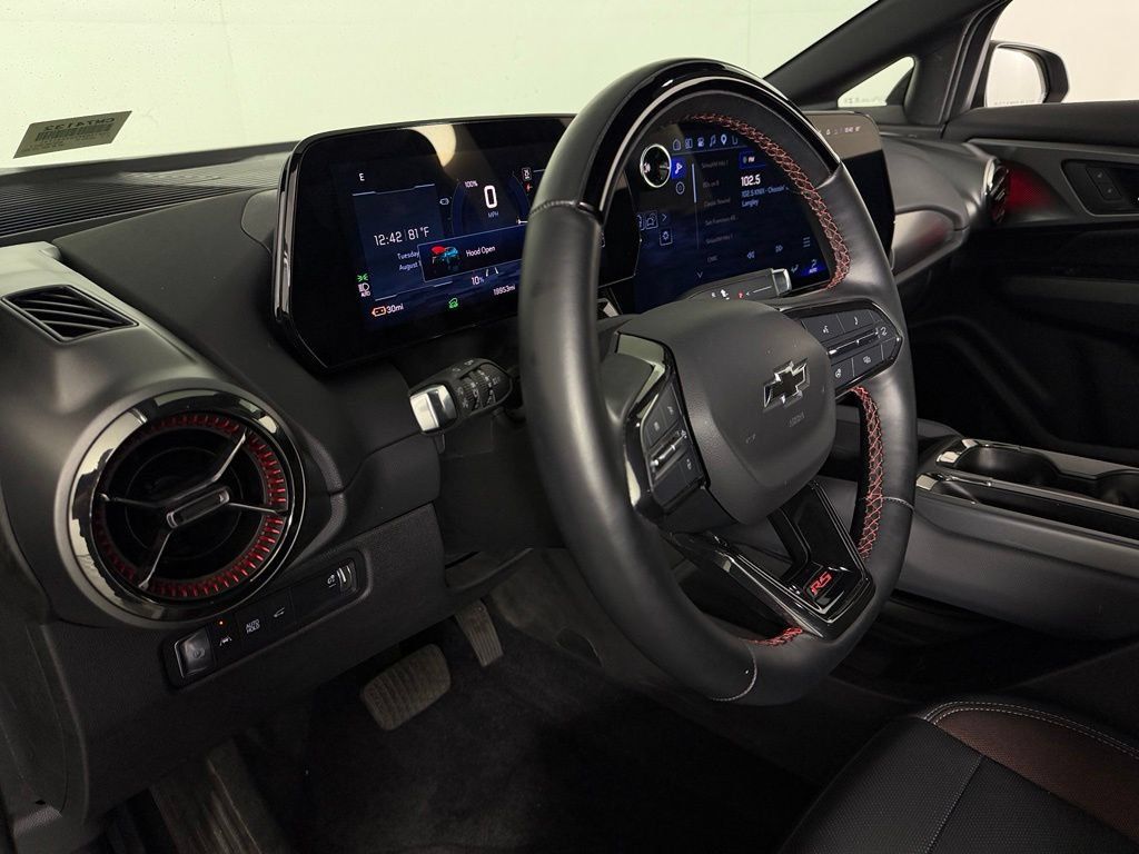 Used 2024 Chevrolet Equinox EV RS FWD image 20