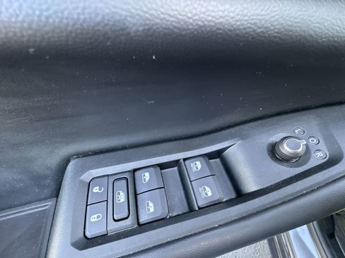 Used 2024 Jeep Grand Cherokee Limited w/ Black Appearance Package image 13