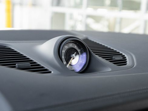 Certified 2024 Porsche Cayenne Turbo GT image 25