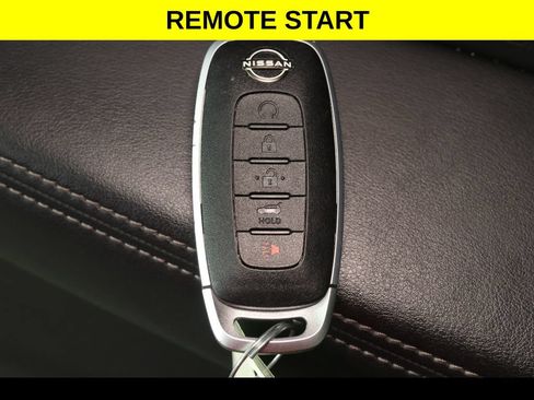 Used 2024 Nissan Rogue SV FWD image 9