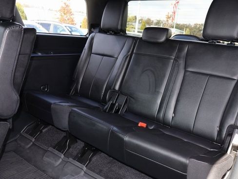 Used 2021 Ford Expedition XLT image 17
