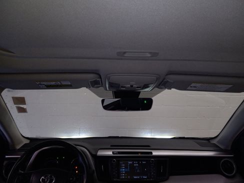 Used 2016 Toyota RAV4 Limited image 20