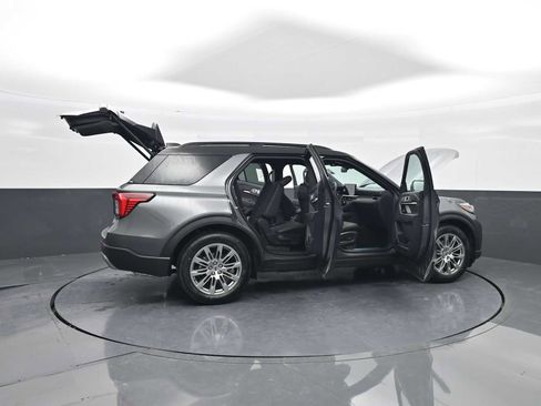 New 2026 Ford Explorer Platinum image 68