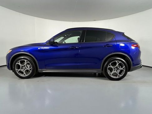 Used 2022 Alfa Romeo Stelvio Ti AWD/4WD image 4