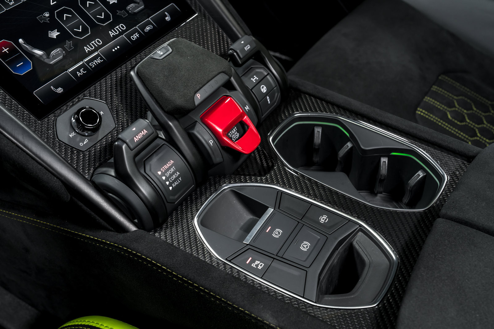 Used 2024 Lamborghini Urus Performante AWD/4WD image 30