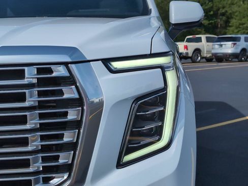 New 2026 GMC Yukon Denali w/ Denali Reserve Package AWD/4WD image 12