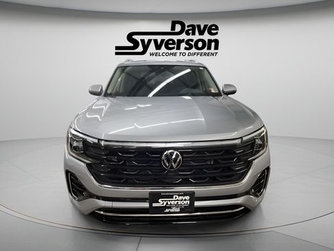 New 2026 Volkswagen Atlas SEL Premium R-Line AWD/4WD image 2