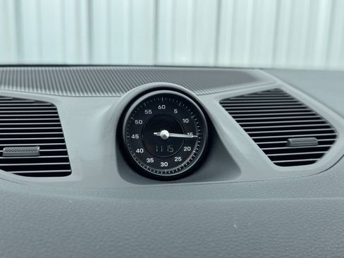 Used 2024 Porsche Cayenne w/ Premium Package image 33