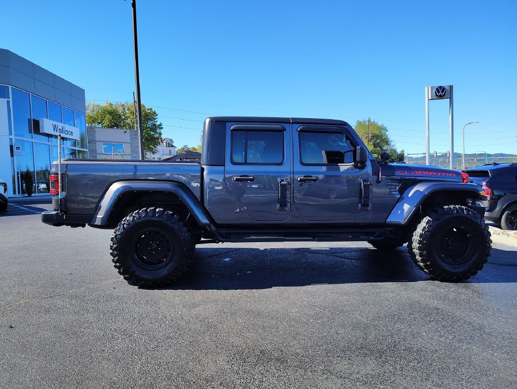 Used 2021 Jeep Gladiator Sport AWD/4WD image 4