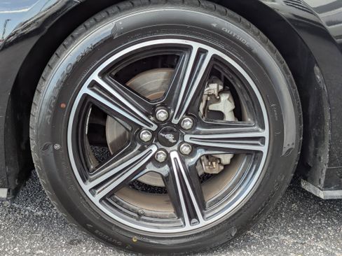 Used 2024 Ford Mustang Convertible image 30