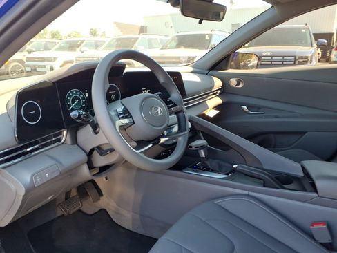 Certified 2024 Hyundai Elantra SEL FWD image 22