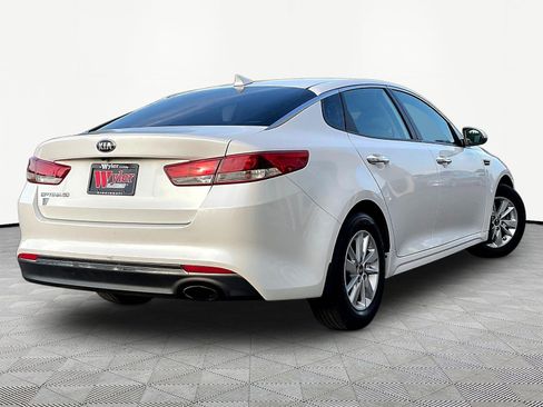 Used 2017 Kia Optima LX FWD image 6