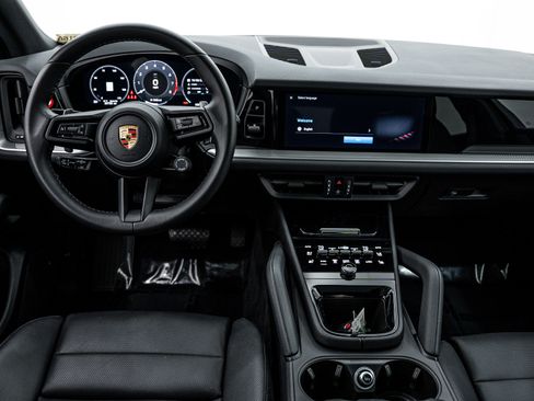 Certified 2024 Porsche Cayenne image 15