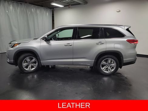 Used 2018 Toyota Highlander Limited AWD/4WD image 5
