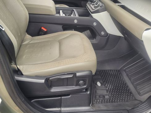 Used 2020 Land Rover Defender 110 S image 25