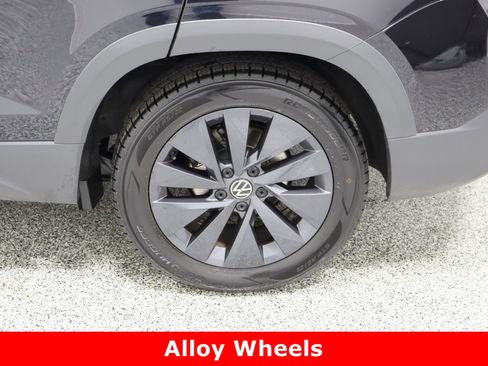 Used 2022 Volkswagen Taos S image 10