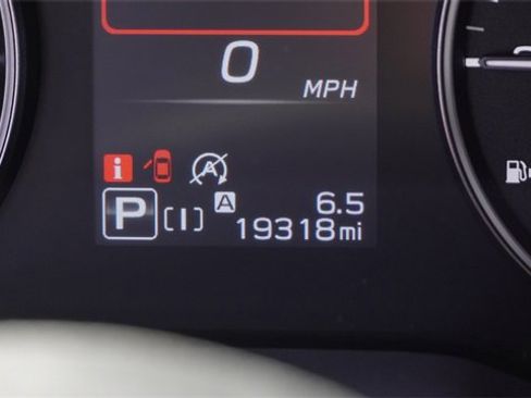 Used 2024 Subaru Crosstrek 2.5i Limited image 33