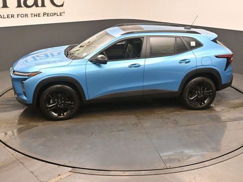 New 2026 Chevrolet Trax ACTIV w/ Sunroof Package FWD image 36