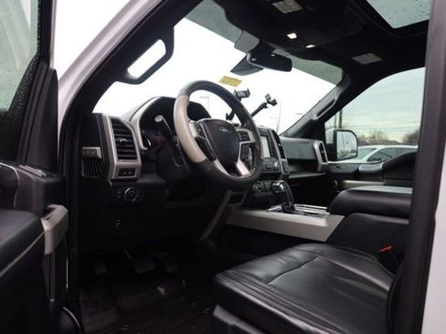 Used 2017 Ford F150 Lariat w/ Equipment Group 502A Luxury image 16
