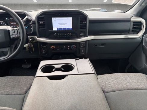 Used 2021 Ford F150 XLT image 3