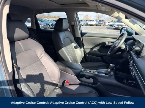 Used 2024 Honda HR-V EX-L image 11