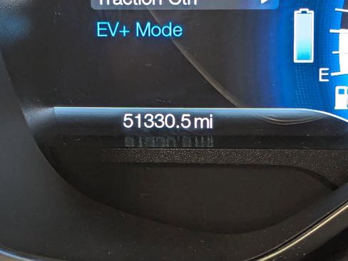 Used 2017 Ford C-MAX SE image 16