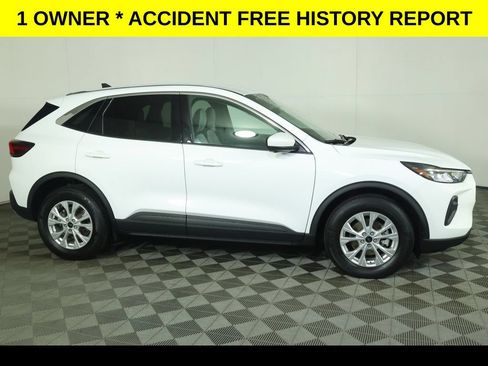 Used 2023 Ford Escape Active w/ Tech Pack #2 AWD/4WD image 2