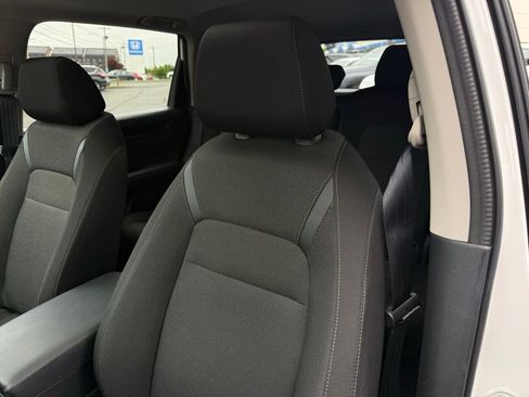 Used 2025 Honda CR-V EX image 30
