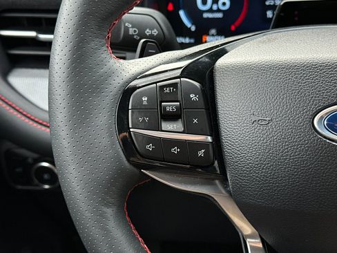 Used 2025 Ford Explorer ST image 28