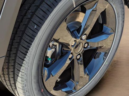 New 2024 Jeep Grand Cherokee L Altitude image 22