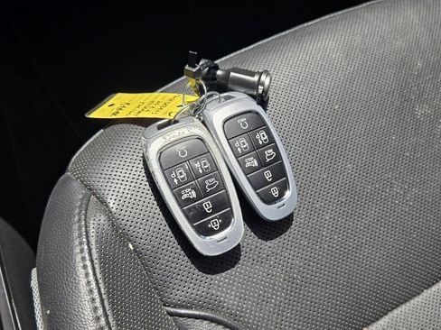 Used 2022 Hyundai Tucson Limited image 19