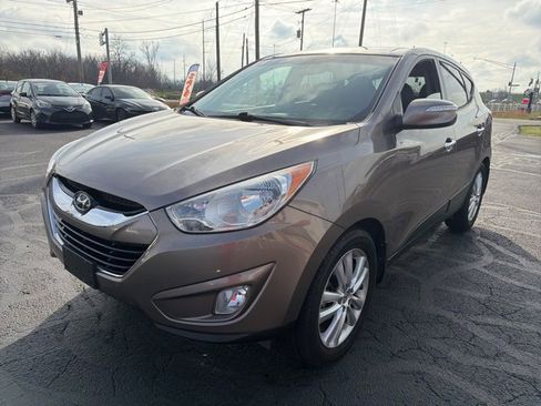 Used 2011 Hyundai Tucson Limited w/ Premium Pkg 3 image 3
