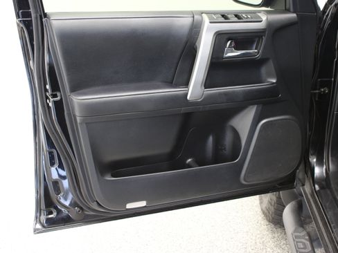 Used 2023 Toyota 4Runner SR5 Premium w/ Moonroof Package AWD/4WD image 12