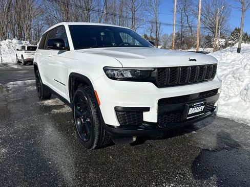 Certified 2023 Jeep Grand Cherokee L Laredo image 2