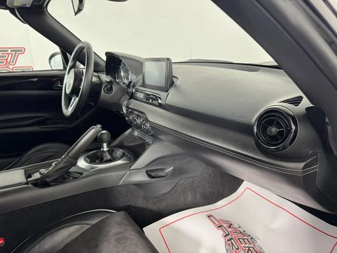 Used 2022 MAZDA MX-5 Miata Club w/ Brembo/BBS Recaro Package RWD image 19