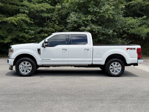 Used 2020 Ford F250 Platinum w/ FX4 Off-Road Package AWD/4WD image 2