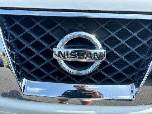 Used 2015 Nissan Frontier SV AWD/4WD image 9