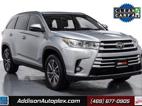 Used 2019 Toyota Highlander XLE image 1