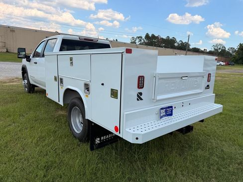 New 2025 GMC Sierra 3500 Pro w/ Convenience Package AWD/4WD image 3