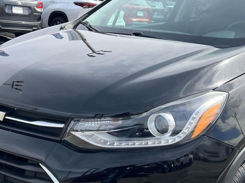 Used 2020 Chevrolet Trax LT w/ LT Convenience Package FWD image 8