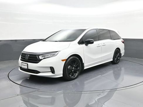 Certified 2024 Honda Odyssey Sport image 1