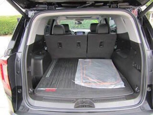 Used 2020 GMC Acadia AT4 image 22