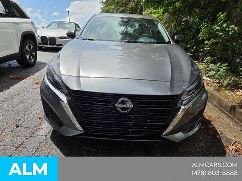 Used 2025 Nissan Altima 2.5 SV FWD image 17