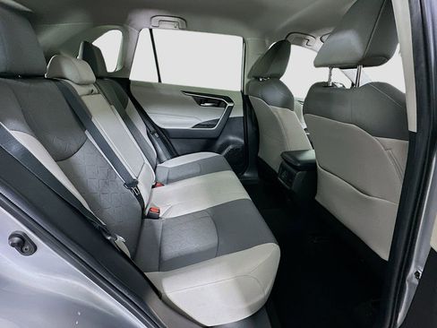Used 2022 Toyota RAV4 XLE image 27