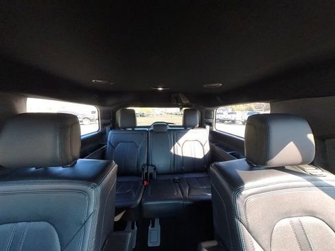 Used 2019 Ford Expedition Limited w/ Equipment Group 302A image 33