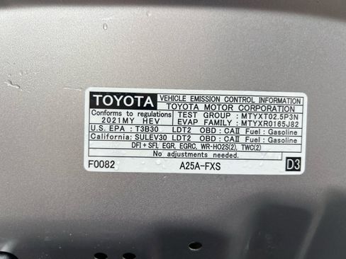 Used 2021 Toyota RAV4 XLE Premium image 38
