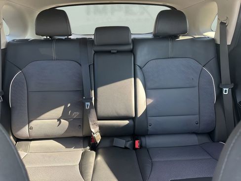 Used 2022 Kia Niro EX w/ Cold Weather Package image 11