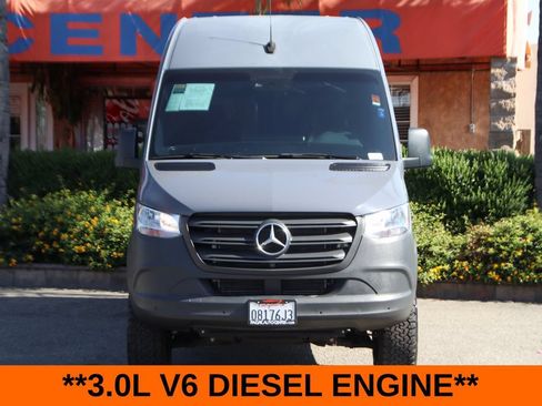 Used 2021 Mercedes-Benz Sprinter 2500 image 3