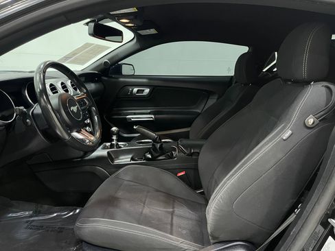 Used 2018 Ford Mustang GT RWD image 11